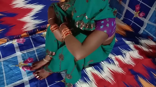 सास को कुतिया बना के चोदा तो सास बोली तो तू कुत्ता है